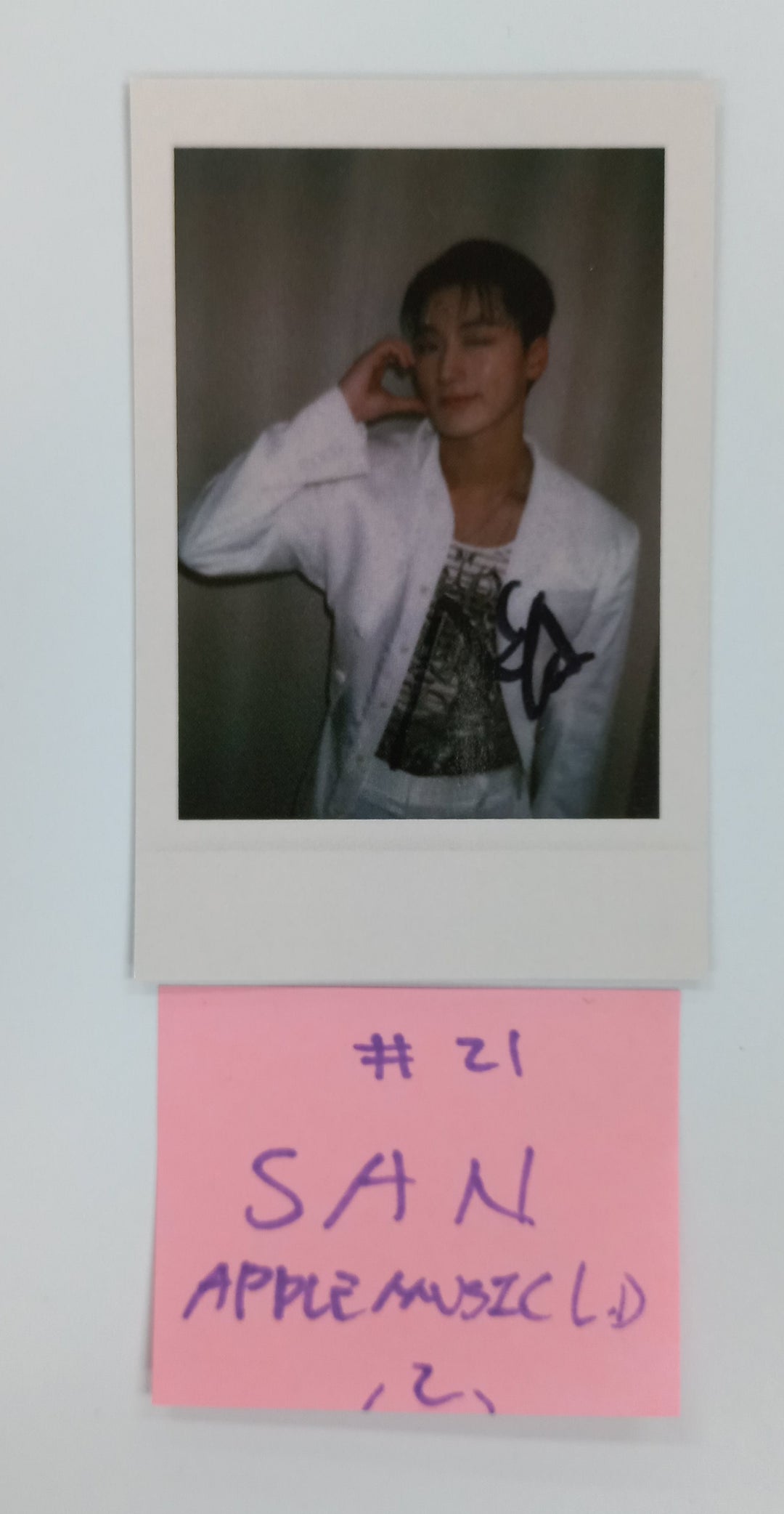 Ateez "GOLDEN HOUR : Part.2" - Apple Music Lucky Draw Event Photocard [24.11.19]