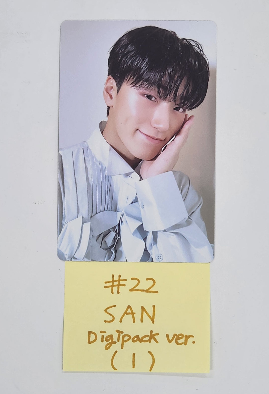 Ateez "GOLDEN HOUR : Part.2" - Official Photocard (2) [Digipack Ver.] [24.11.20]