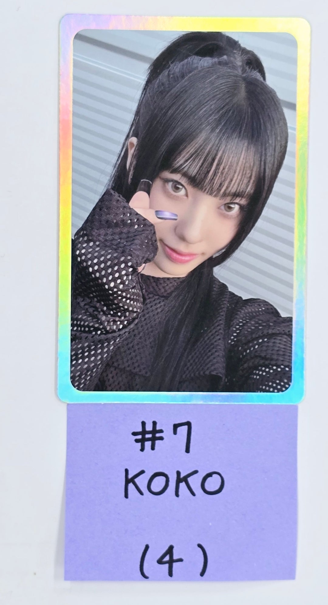 IZNA "N/a" - Official Trading Photocard (Restocked) [24.11.26]