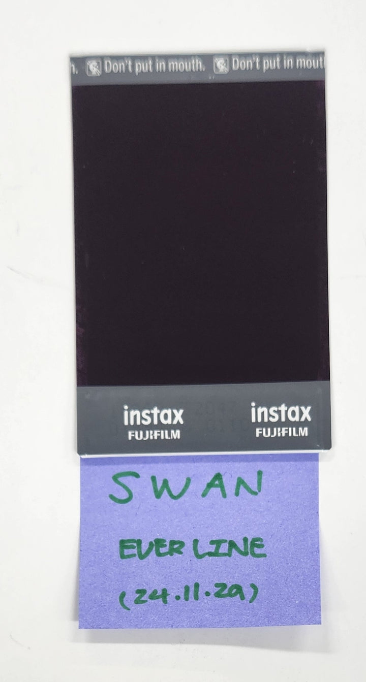 PURPLE KISS "HEADWAY" - Hand Autograpehd(Signed) Polaroid [24.11.29]