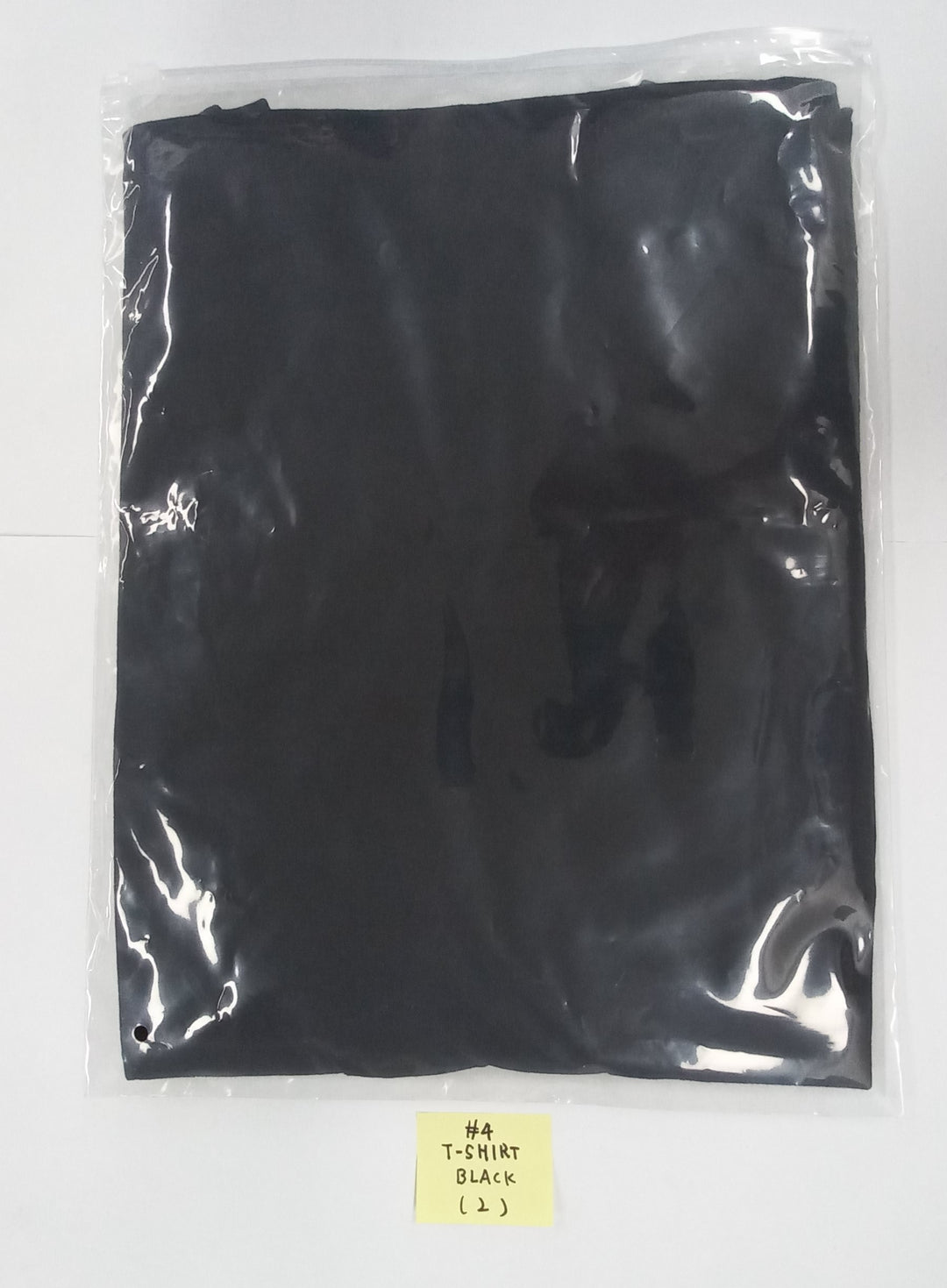 ROSE (of Black Pink) - TheBlackLabel Pop-Up Store MD (Photocard Set, Key Chain, T-Shirt, Socks Set) [24.12.6]