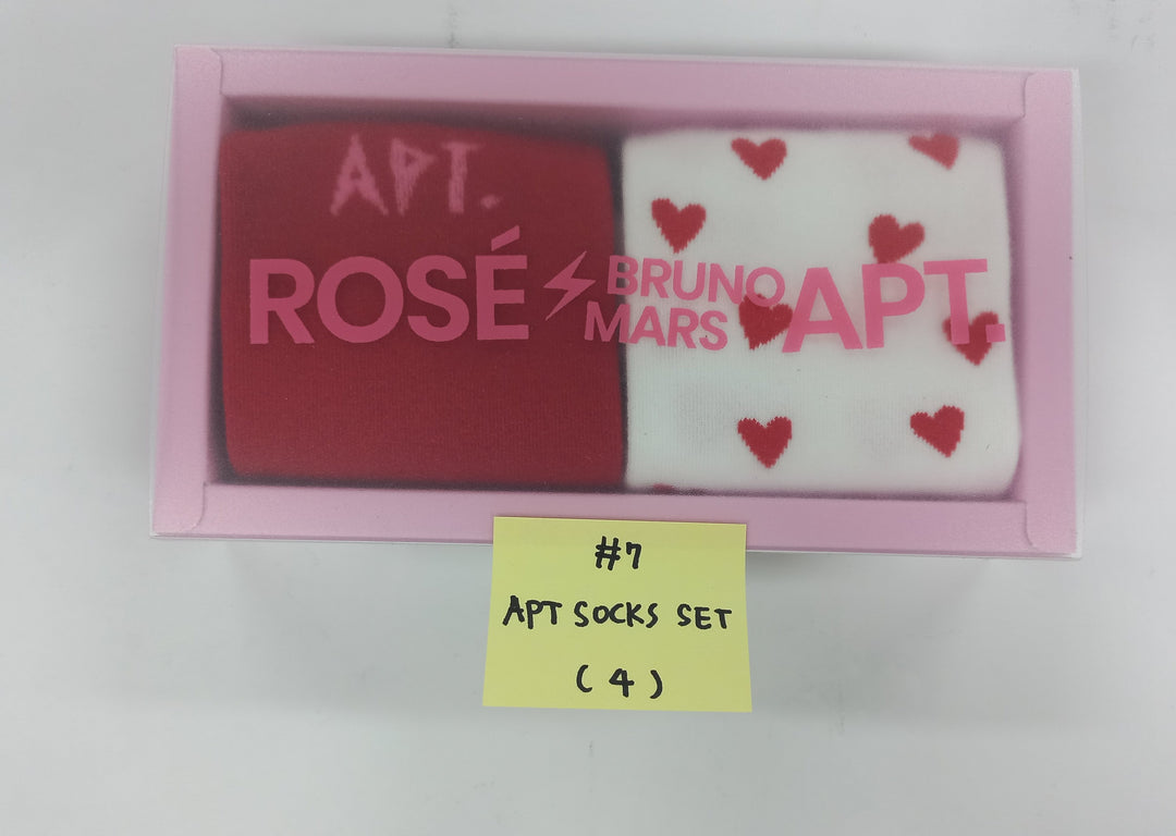 ROSE (of Black Pink) - TheBlackLabel Pop-Up Store MD (Photocard Set, Key Chain, T-Shirt, Socks Set) [24.12.6]