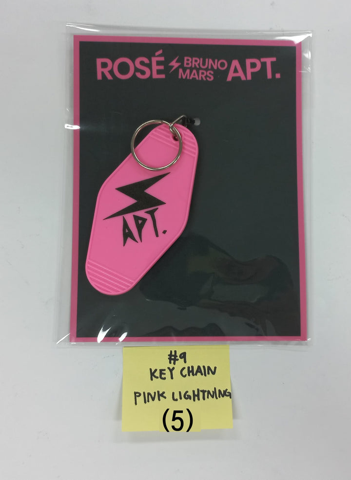 ROSE (of Black Pink) - TheBlackLabel Pop-Up Store MD (Photocard Set, Key Chain, T-Shirt, Socks Set) [24.12.6]
