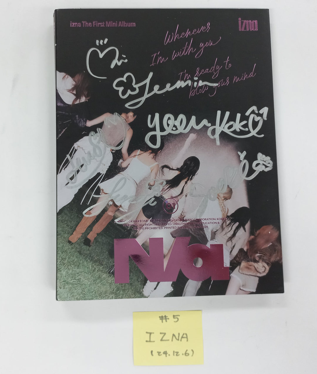 IZNA "N/a" - Hand Autographed(Signed) Promo Album [24.12.6]