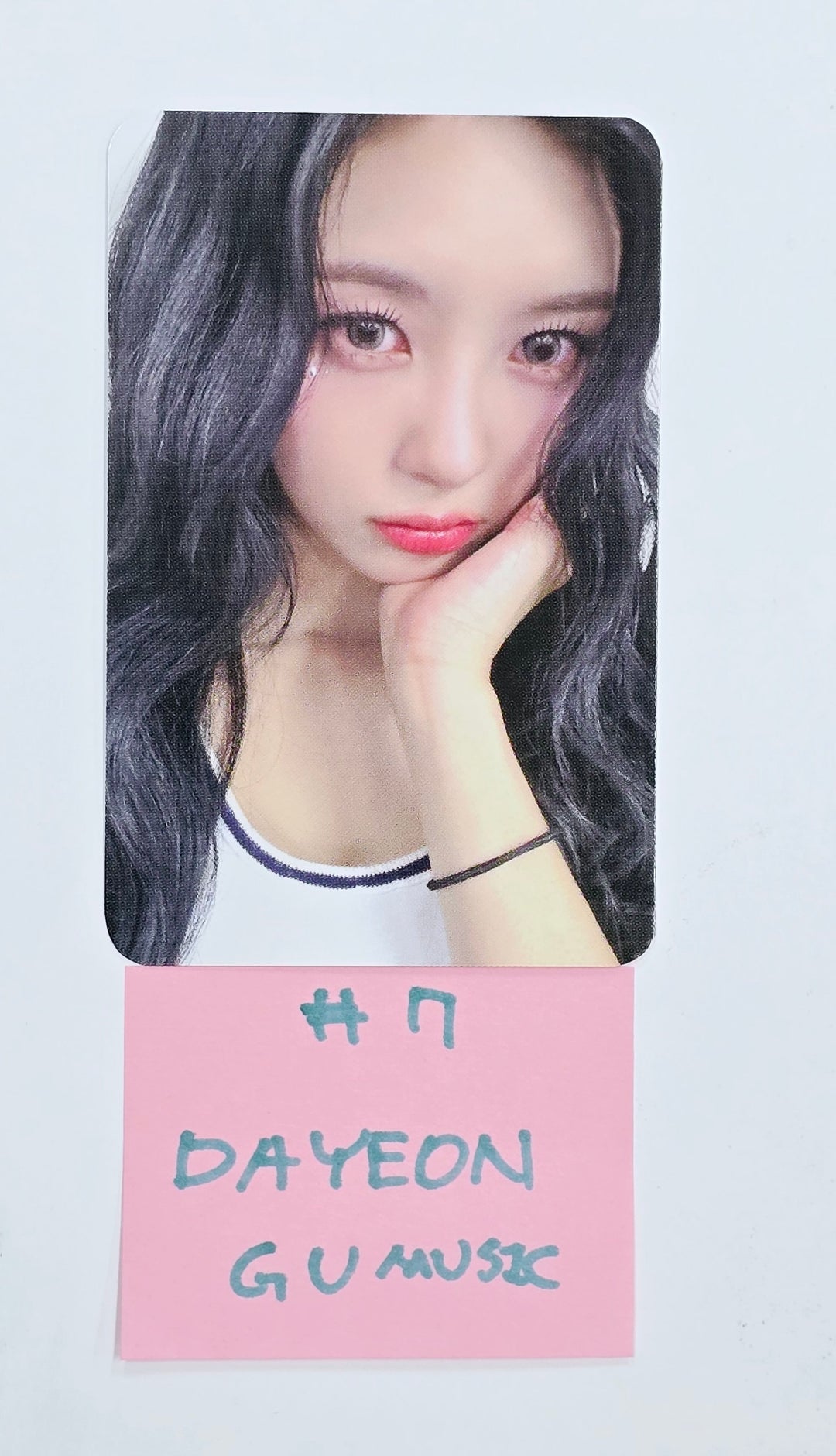 Kep1er "TIPI-TAP" -  GU Music Fnasign Event Photocard [24.12.19]