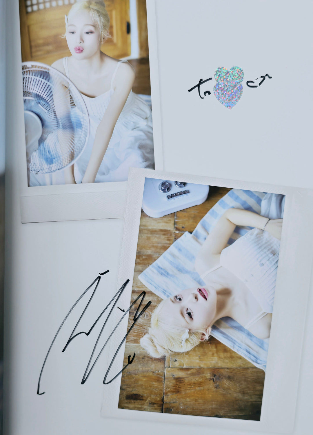DreamCatcher 2025 SEASON’S - Hand Autograhped(Signed) Photobook + Season&
