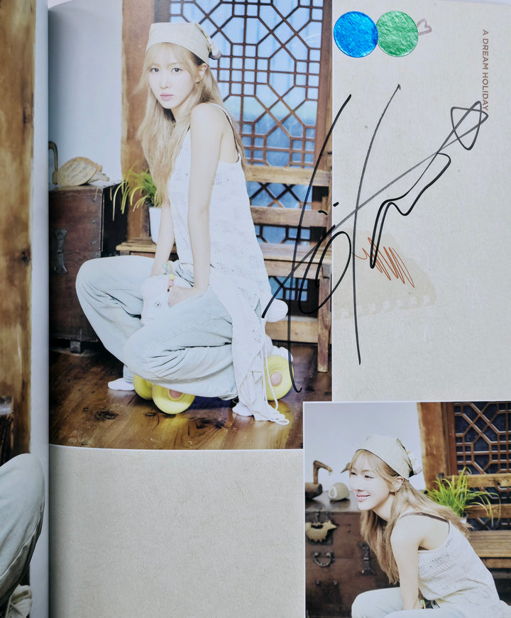 DreamCatcher 2025 SEASON’S - Hand Autograhped(Signed) Photobook + Season&