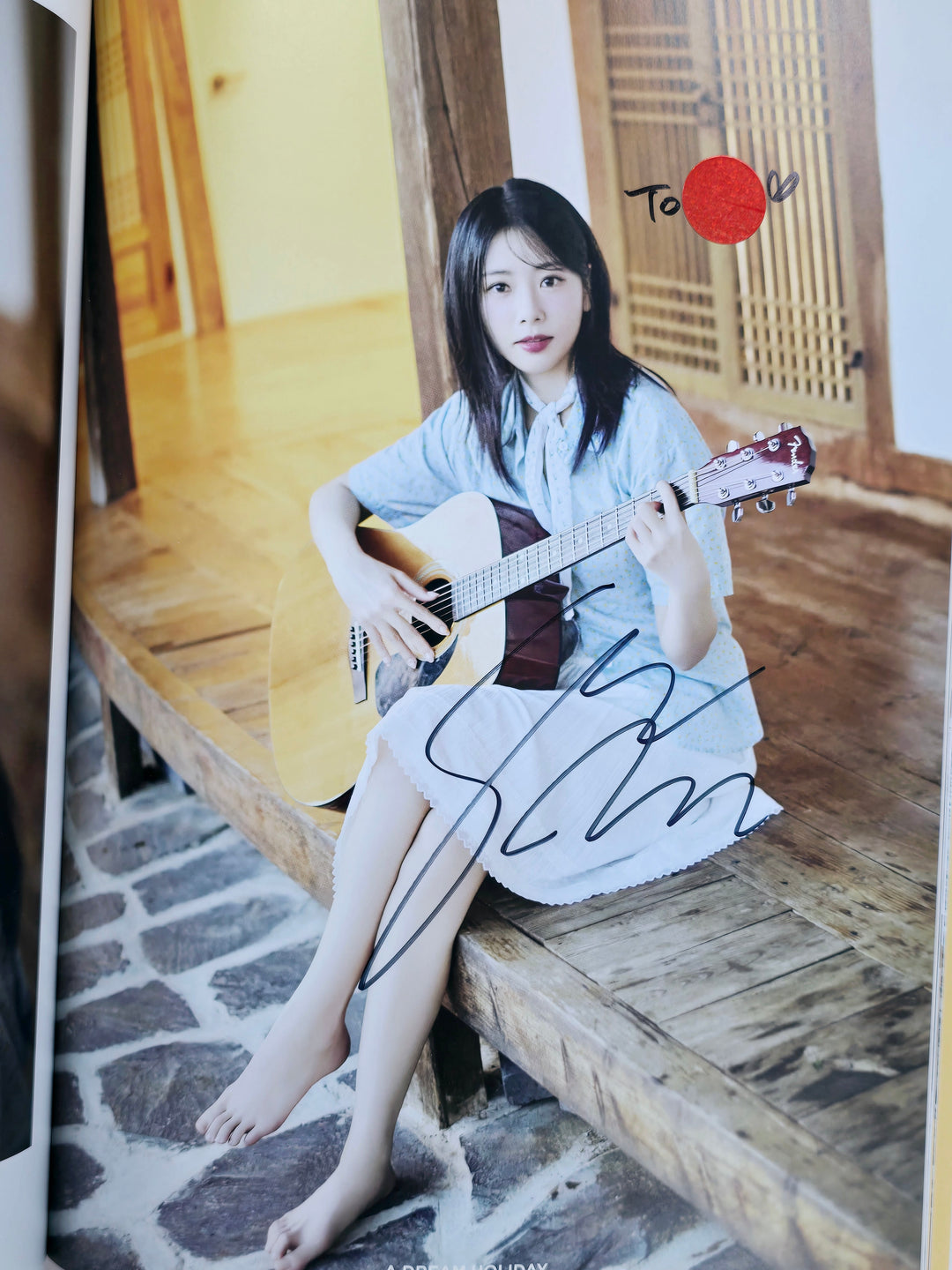 DreamCatcher 2025 SEASON’S - Hand Autograhped(Signed) Photobook + Season&