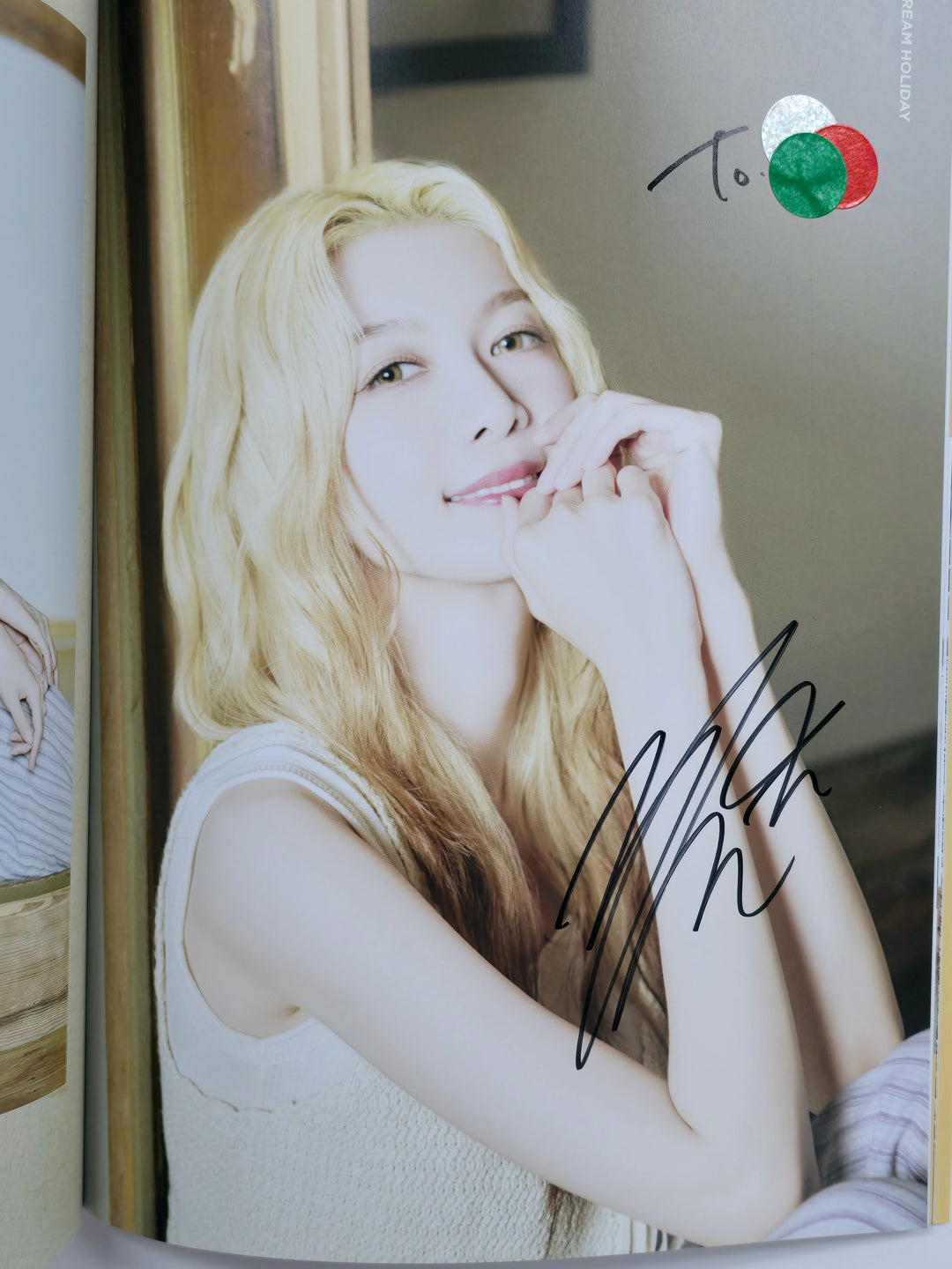DreamCatcher 2025 SEASON’S - Hand Autograhped(Signed) Photobook + Season&