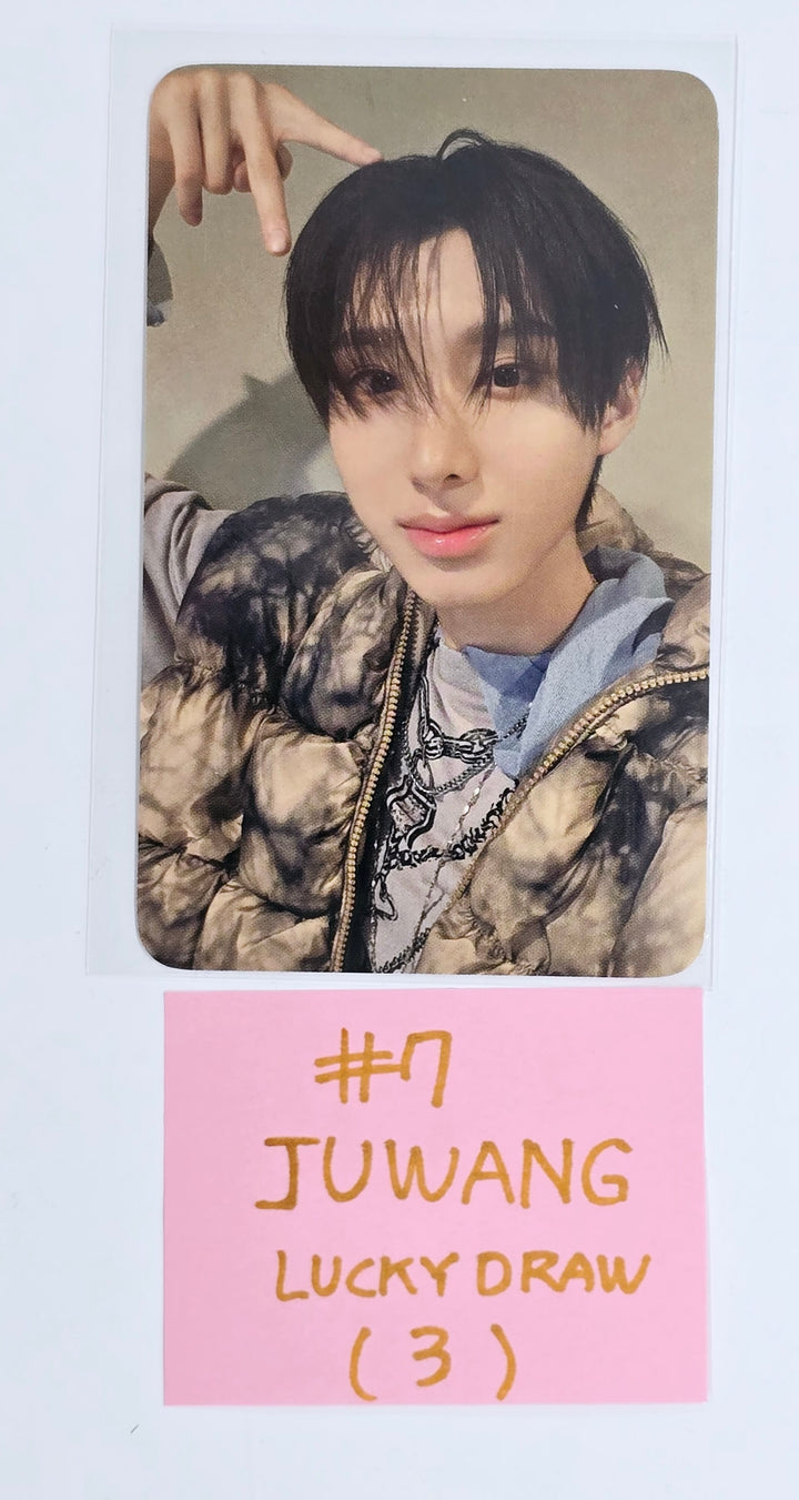 KickFlip "Flip it, Kick it!" - JYP Shop Pop-Up Lucky Draw Event Photocard [25.1.25]