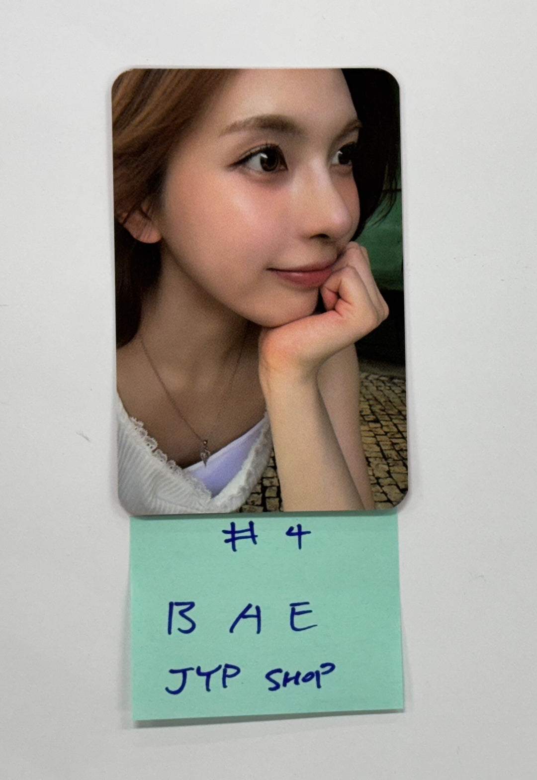 NMIXX "MIXXPEDIA: PICK MACAU&amp;HONGKONG" PHOTO BOOK - JYP Shop Pre-Order Benefit Photocard [25.1.31]
