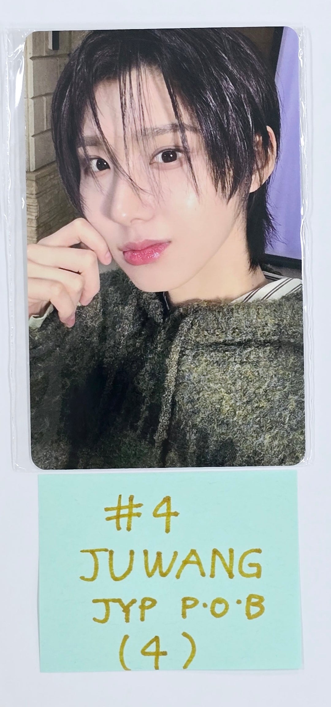 KickFlip "Flip it, Kick it!" - JYP Shop Pre-Order Benefit Photocard [25.2.6]