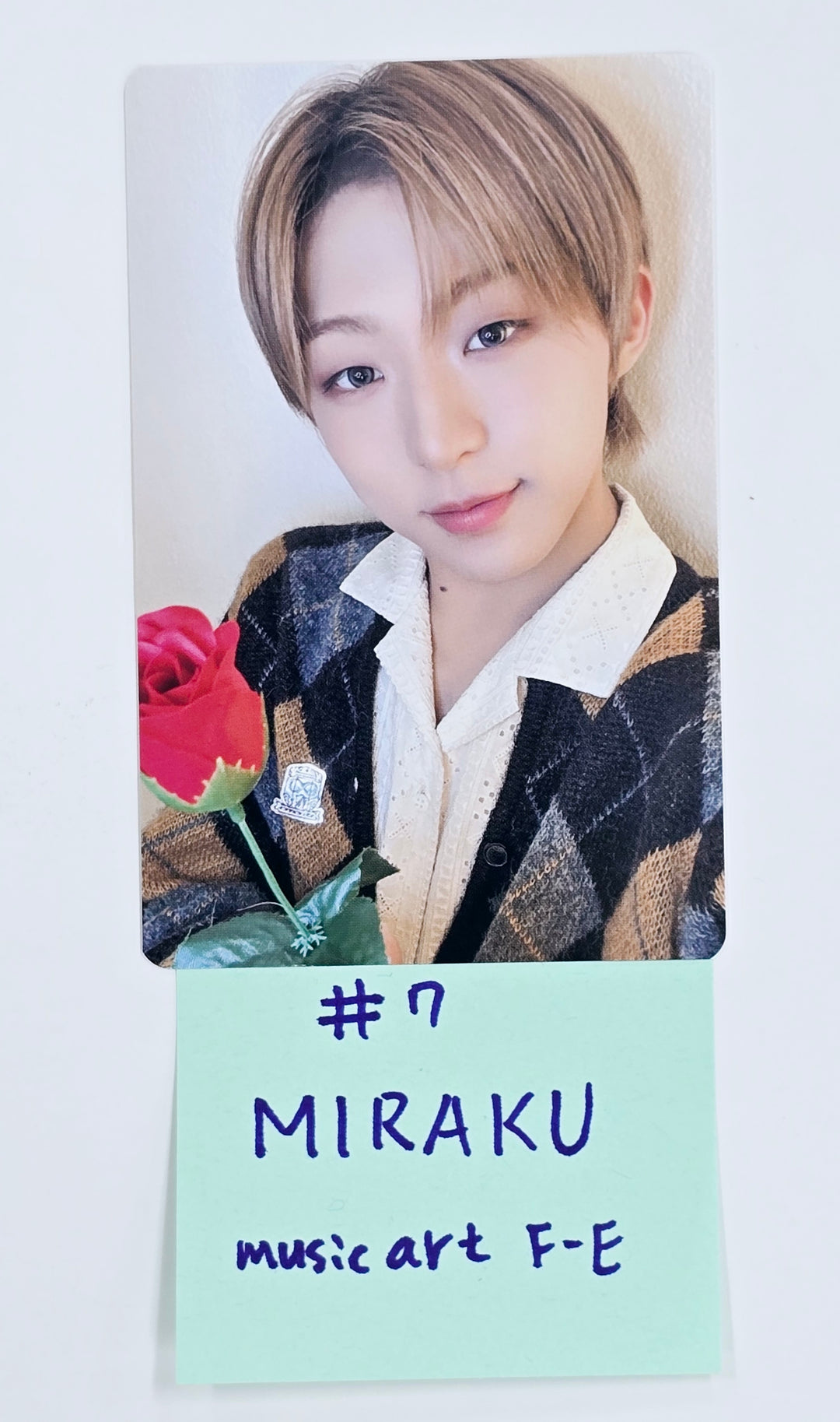 NouerA "Chapter: New is Now" - Musicart Fansign Event Photocard [25.3.6]