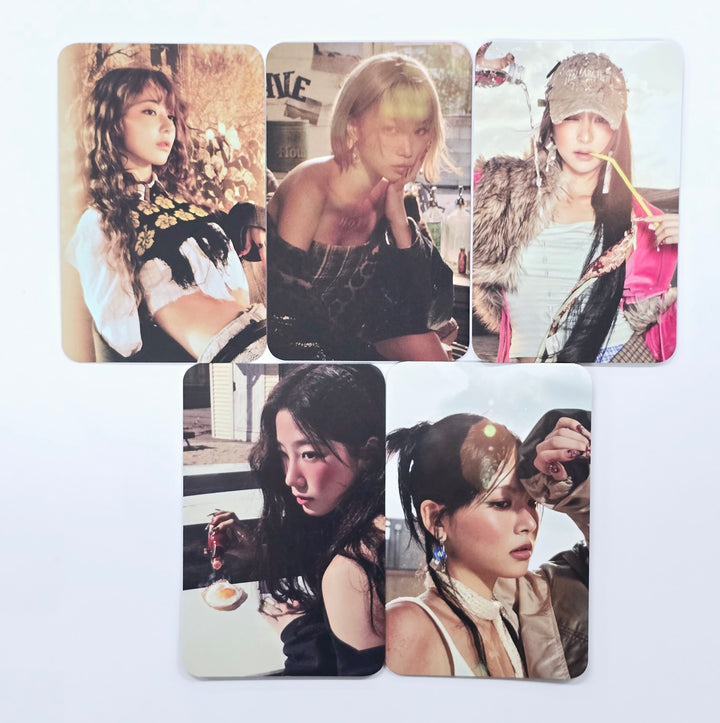 Le Sserafim "Hot" - Yes24 Pre-Order Benefit Photocard [Weverse Album Ver.] (Restocked) [25.3.18]