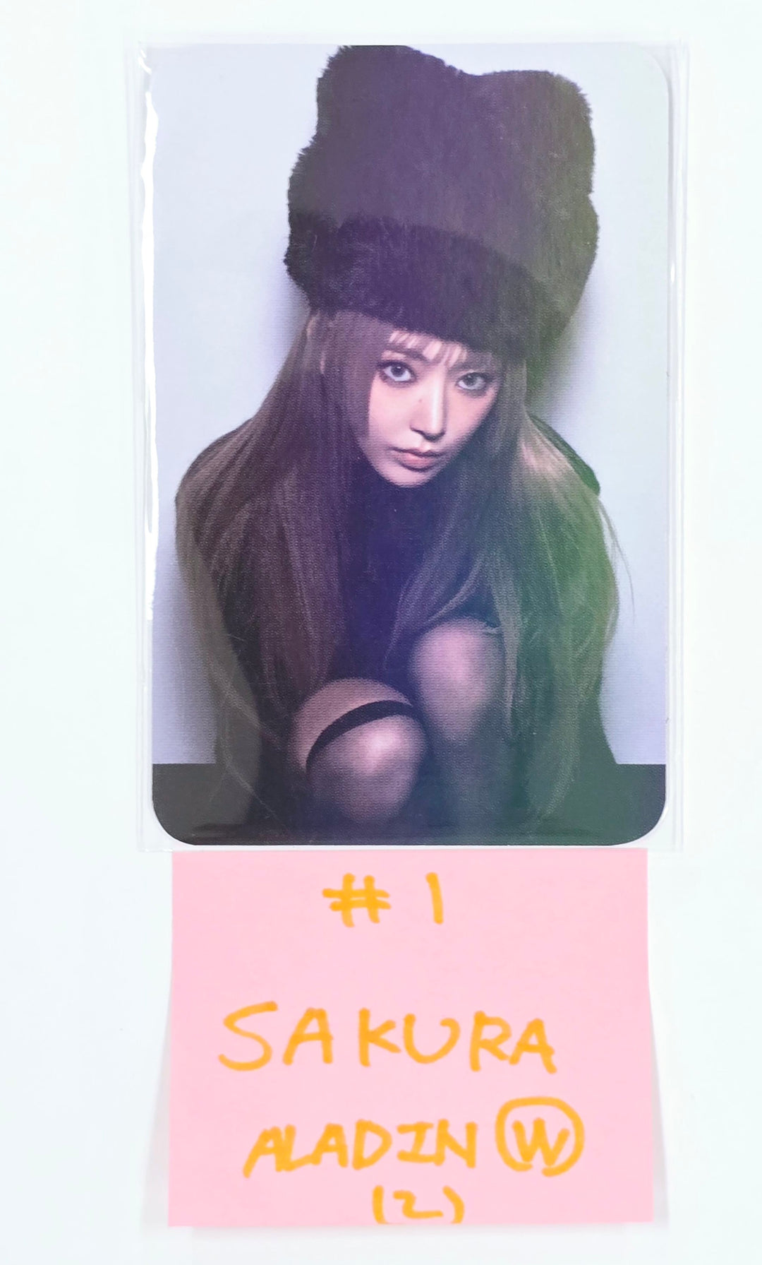 Le Sserafim "Hot" - Aladin Pre-Order Benefit Hologram Photocard [Weverse Album Ver.] (Restocked) [25.3.18]