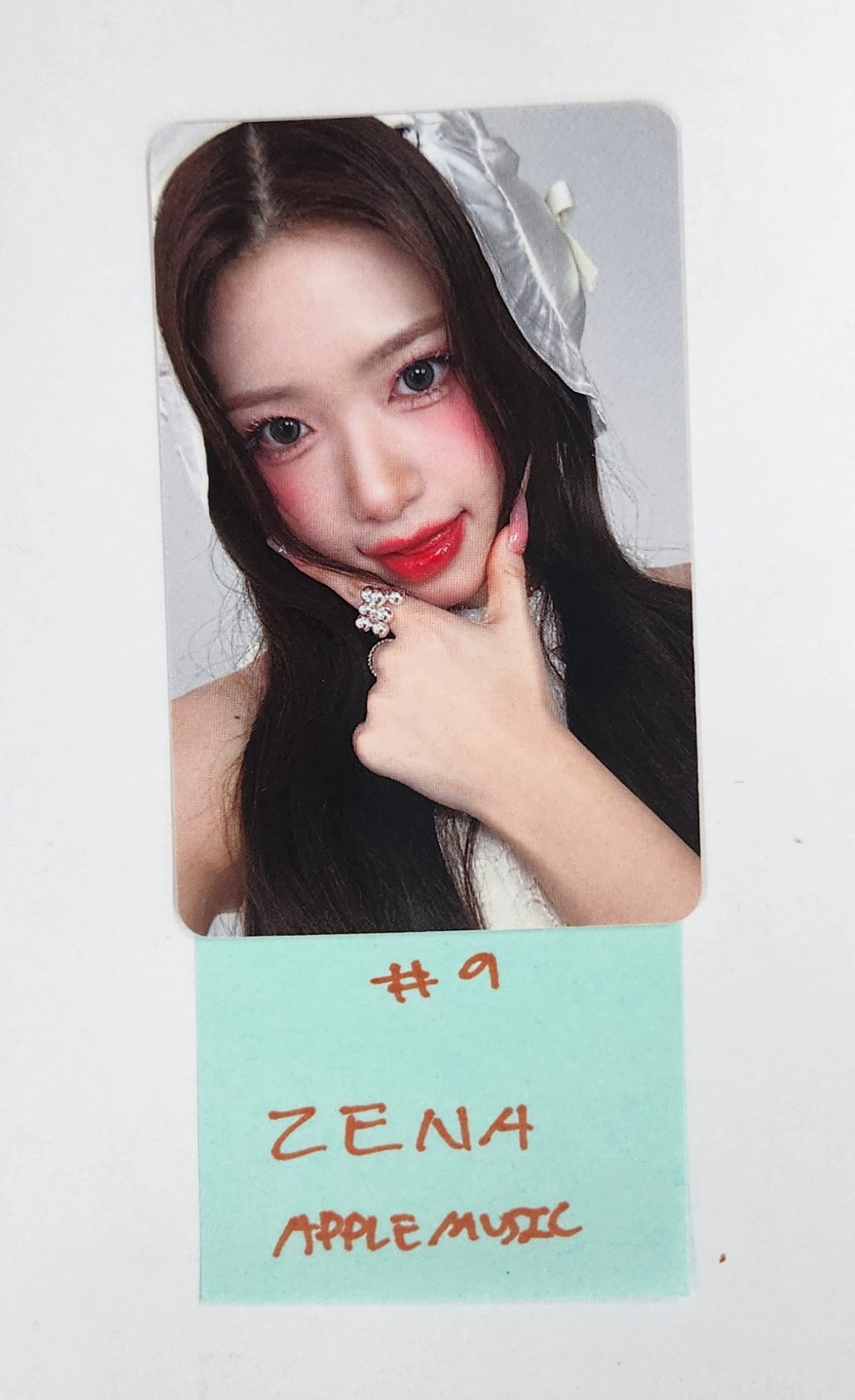 RESCENE "Glow Up" - Apple Music Fansign Event Photocard Round 2 [25.3.19]