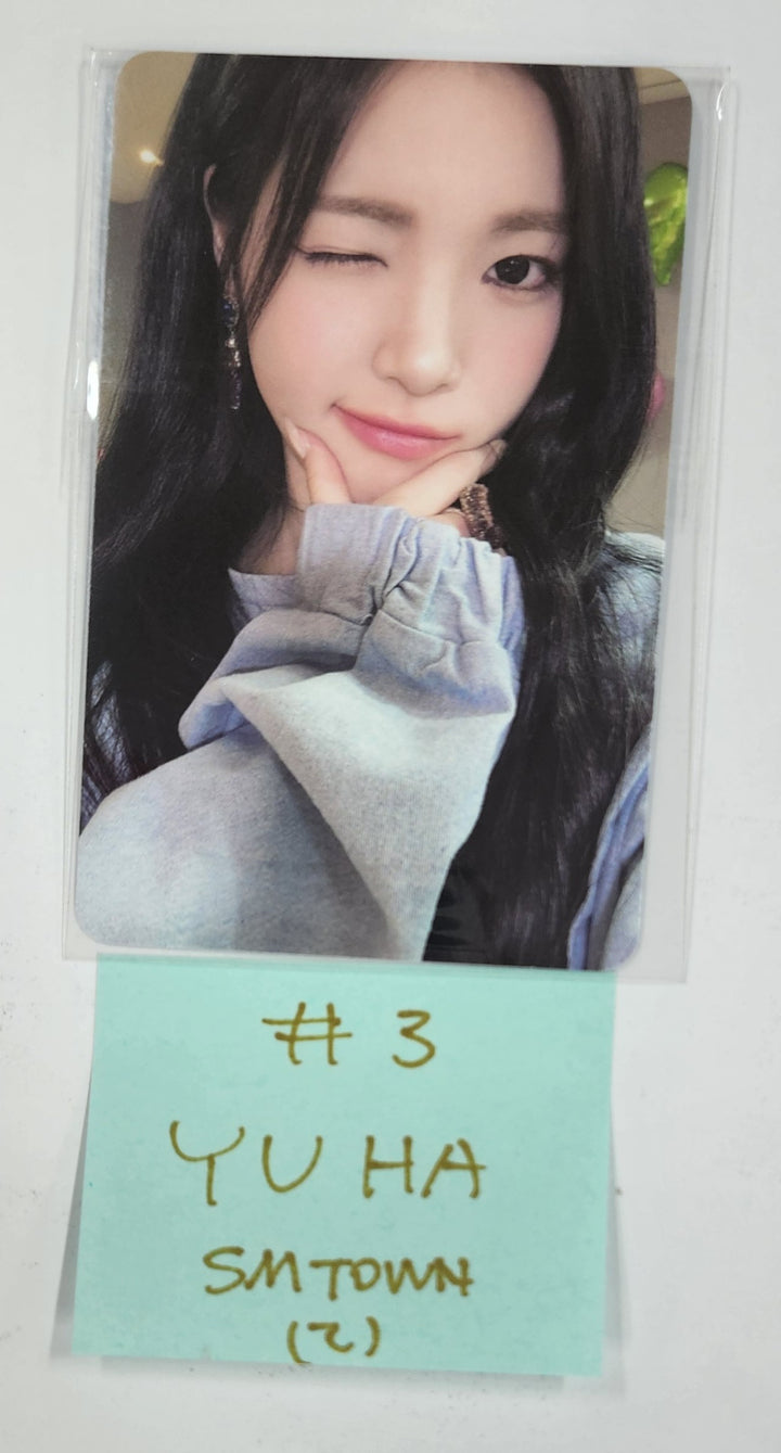 Hearts2Hearts "The Chase" - SM Town Fansign Event Photocard [25.3.19]