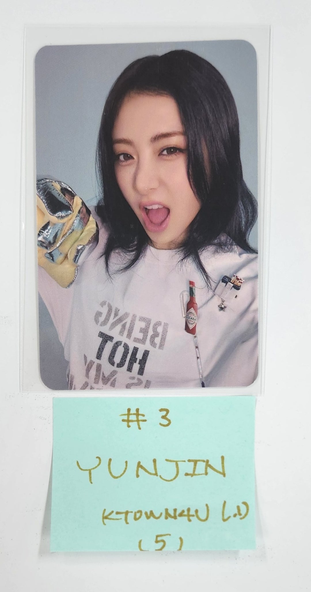 Le Sserafim "Hot" - Ktown4U Lucky Draw &amp; Drink Event Photocard [25.3.19]
