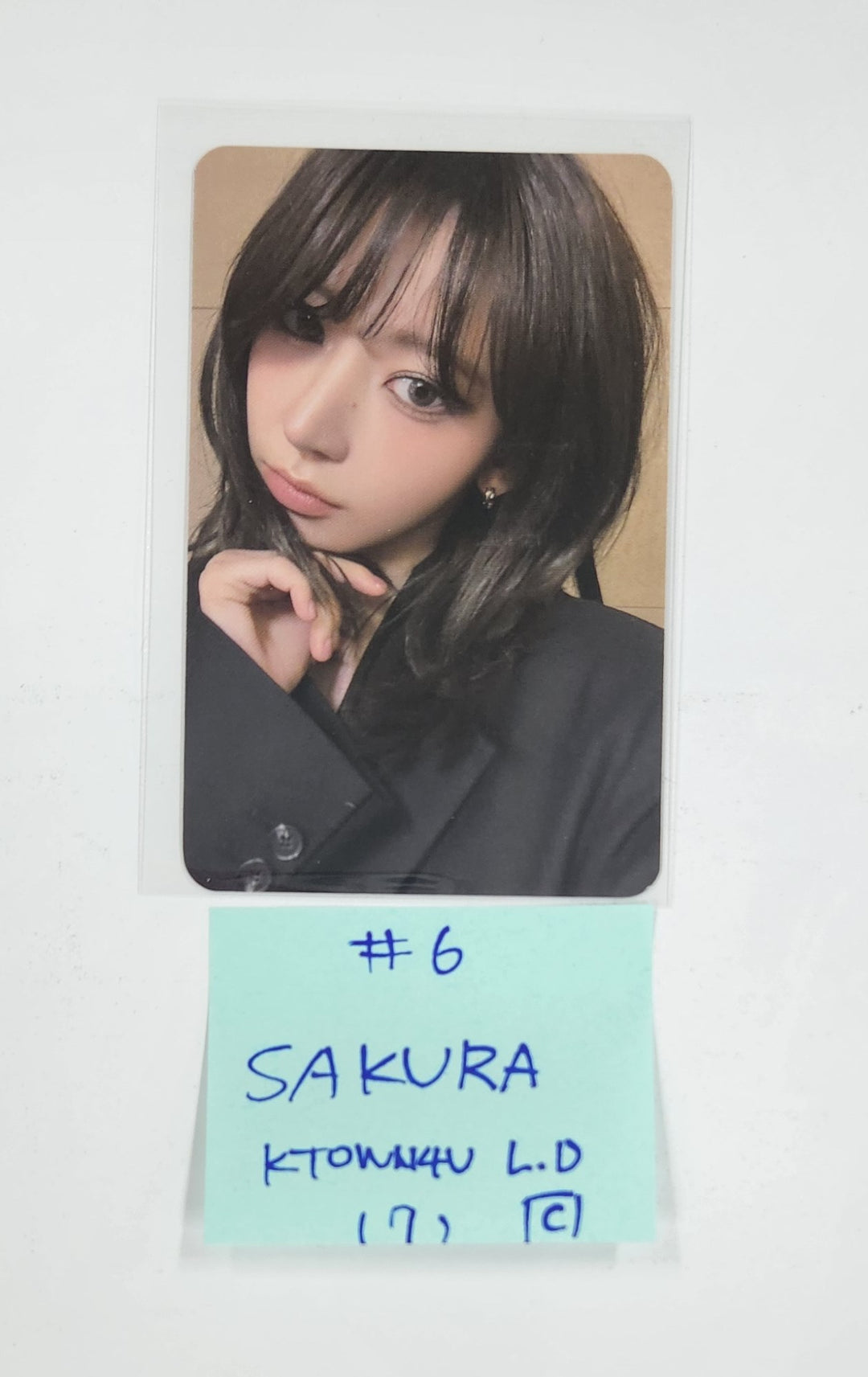 Le Sserafim "Hot" - Ktown4U Lucky Draw &amp; Drink Event Photocard [25.3.19]