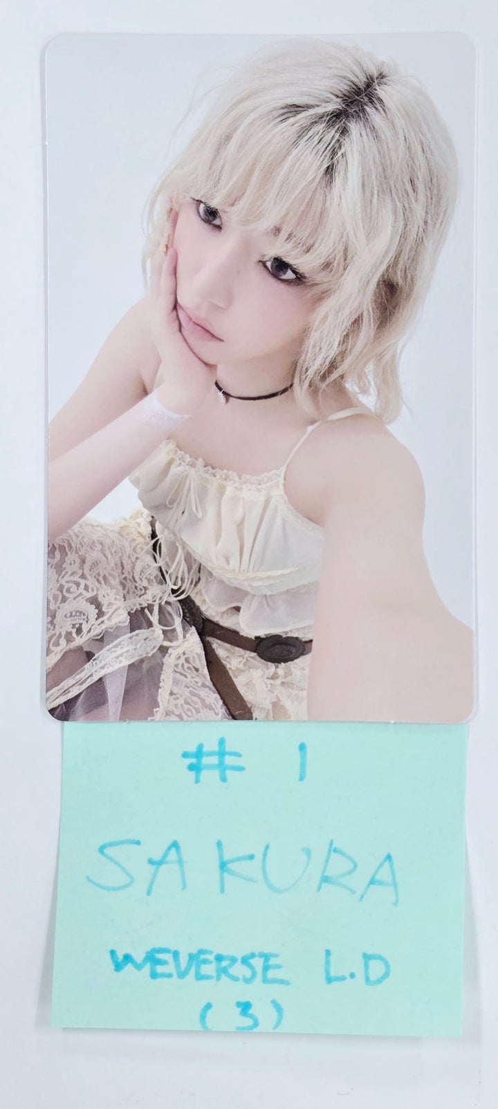 Le Sserafim "Hot" - Weverse Shop Lucky Draw Event Photocard [25.3.24]