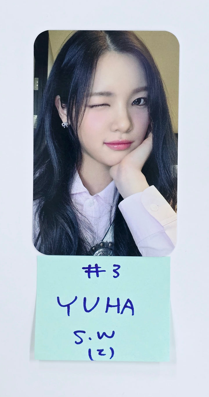 Hearts2Hearts "The Chase" - Soundwave Fansign Event Photocard [25.3.24]