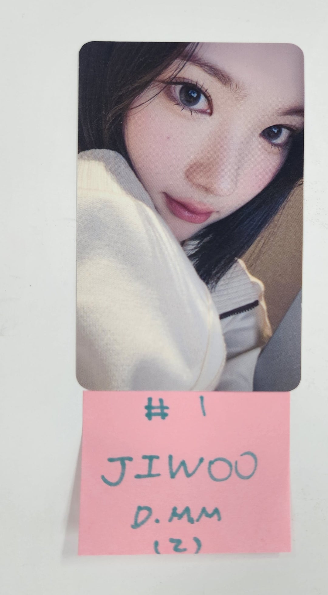 Hearts2Hearts "The Chase" - Dear My Muse Fansign Event Photocard [25.3.25]
