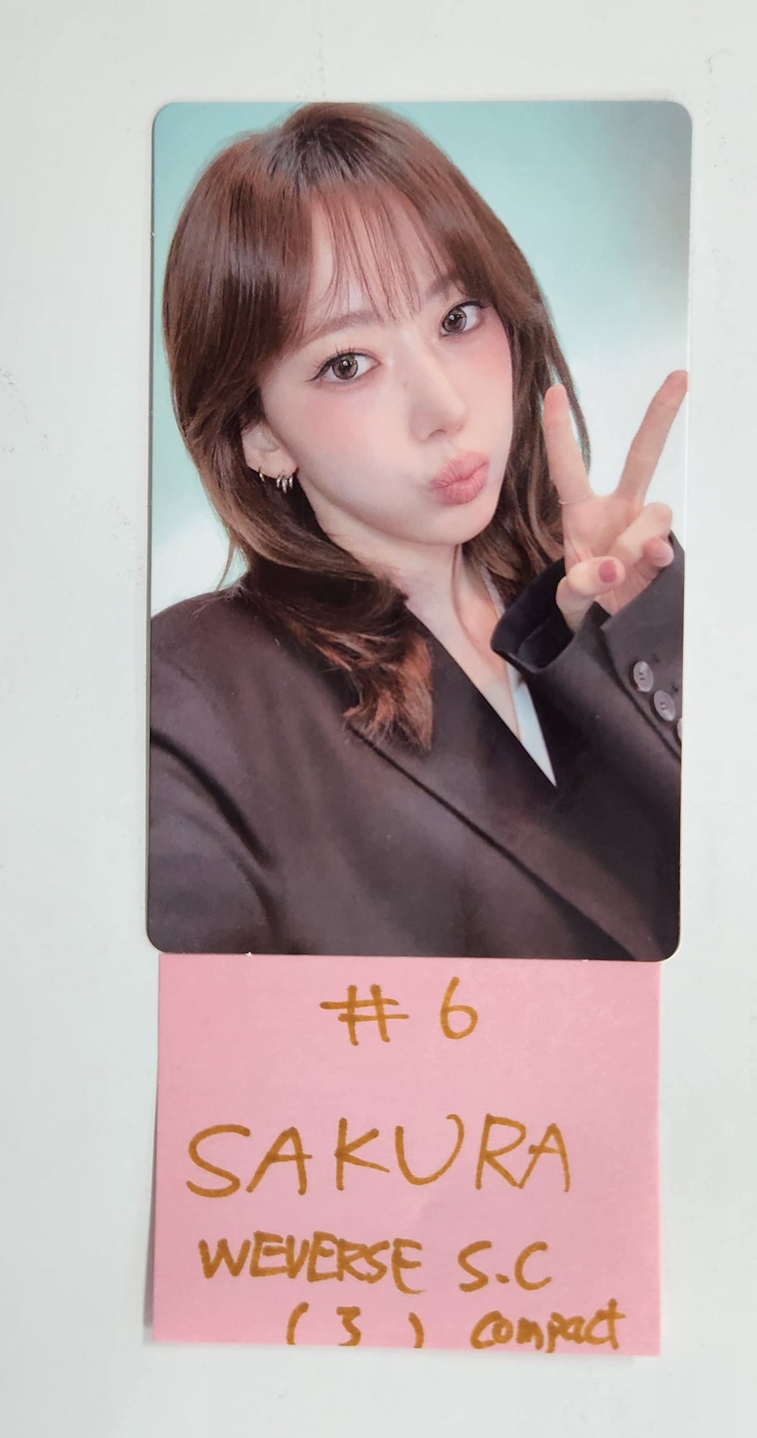 Le Sserafim "Hot" - Weverse Shop Studio Choom Event Photocard [25.3.25] - Must Read !