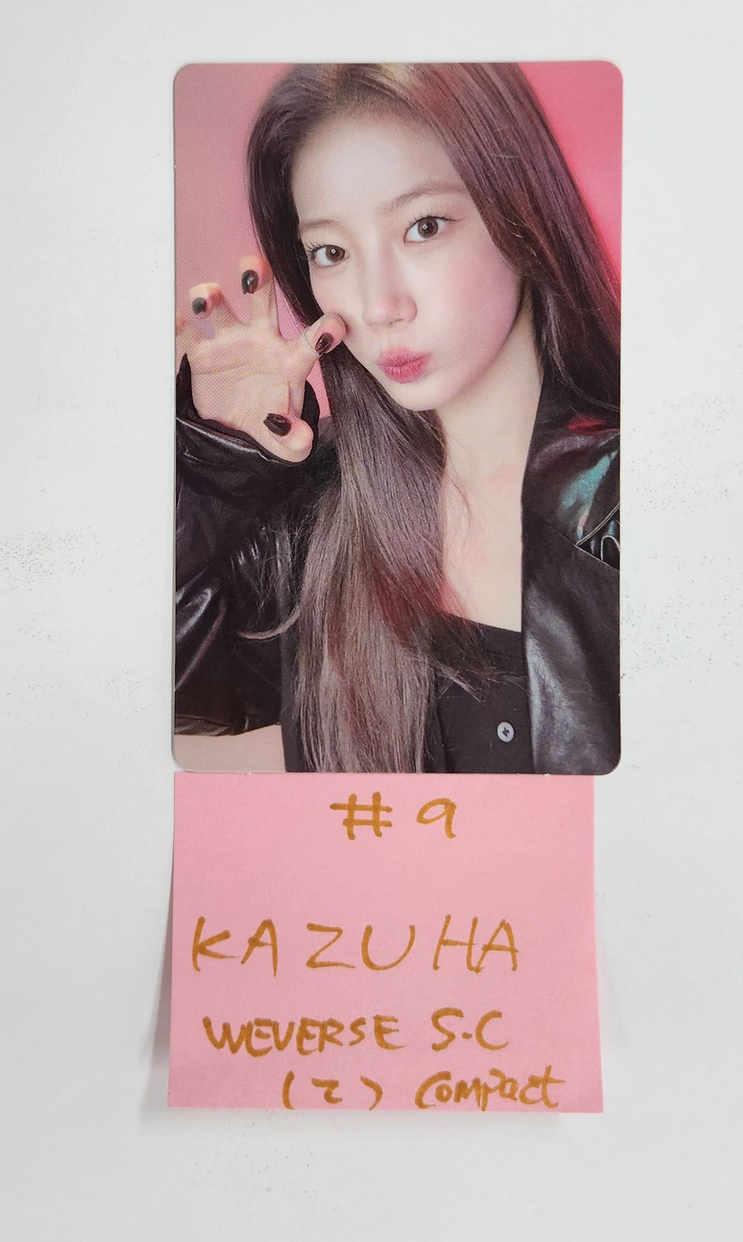 Le Sserafim "Hot" - Weverse Shop Studio Choom Event Photocard [25.3.25] - Must Read !