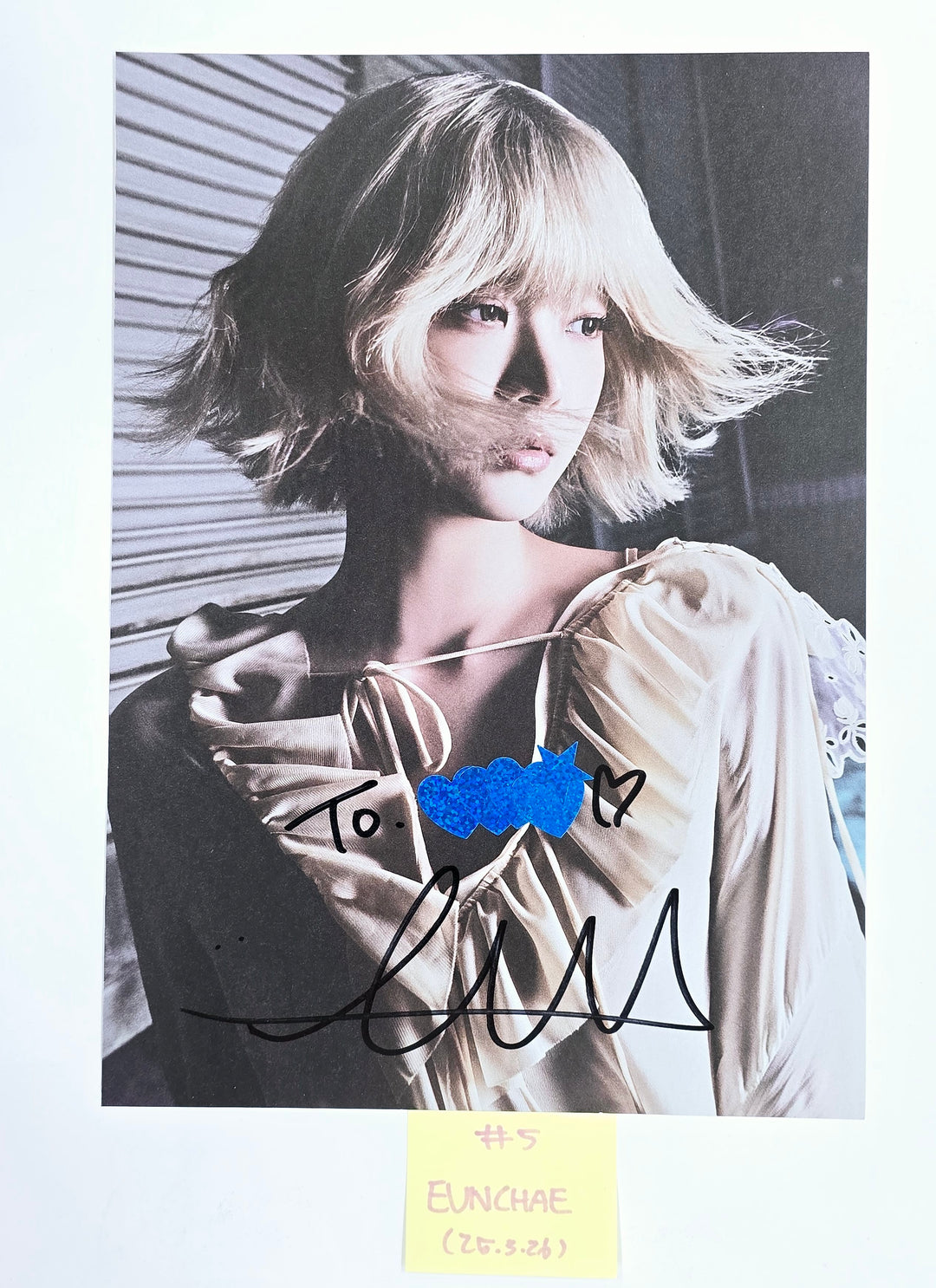 Le Sserafim "Hot" - A Cut Page From Fansign Event Album [25.3.26]