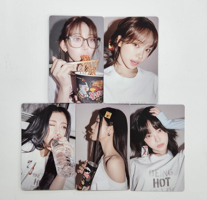 Le Sserafim "Hot" - Weverse Shop Pre-Order Benefit Photocard [Weverse Album Ver.] [25.3.27]