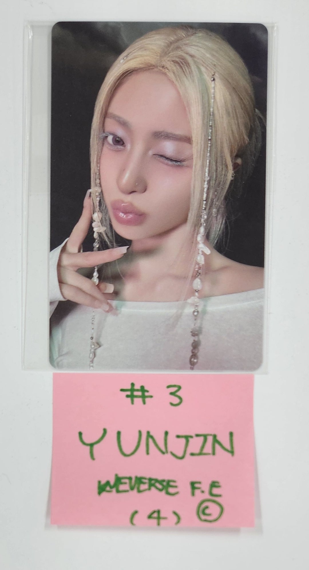Le Sserafim "Hot" - Weverse Shop Fansign Event Photocard [Compact Ver.] [25.3.28]