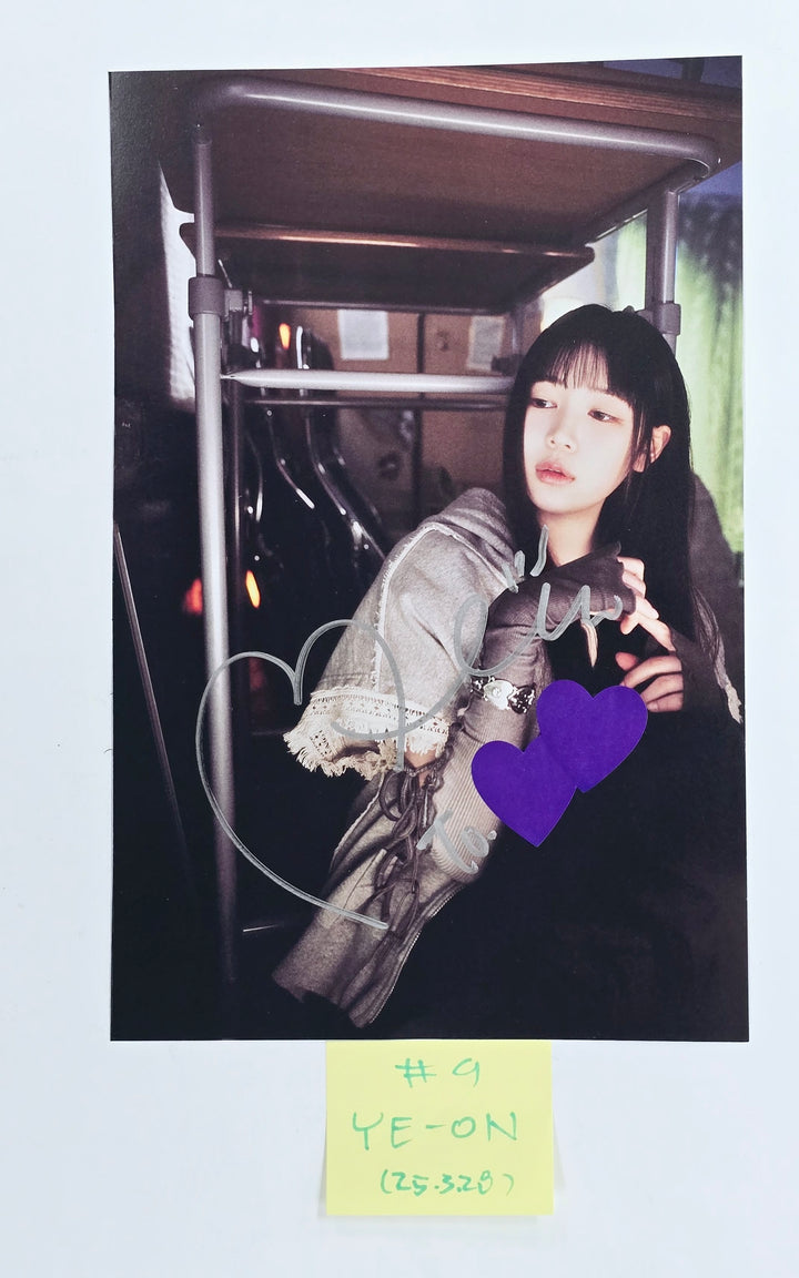 Hearts2Hearts "The Chase" - A Cut Page From Fansign Event Album [25.3.28]