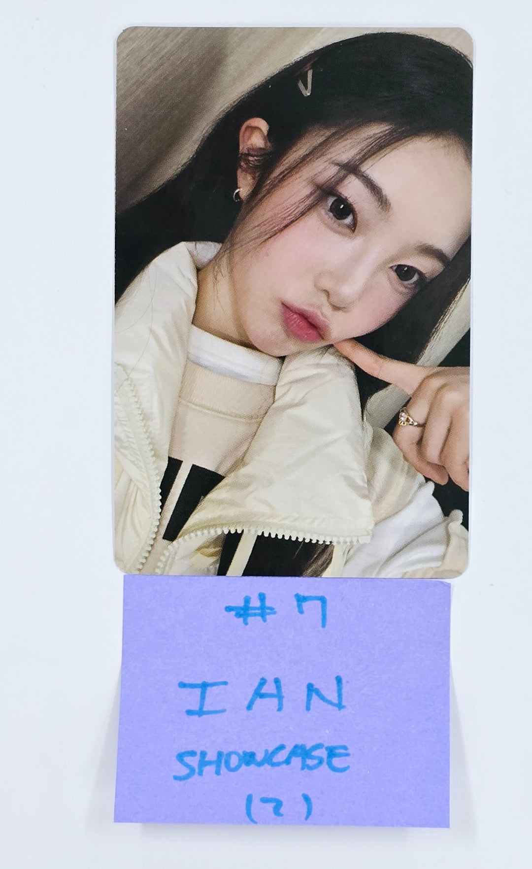 Hearts2Hearts "The Chase" - Debut Showcase Event Photocard, Fanlight, Sticker [25.3.31] - Must Read !
