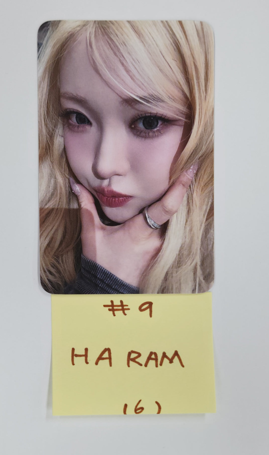 Billlie World Tour ‘Our FLOWERLD (Belllie’ve You)’ in SEOUL - Official Trading Photocard [25.3.31]