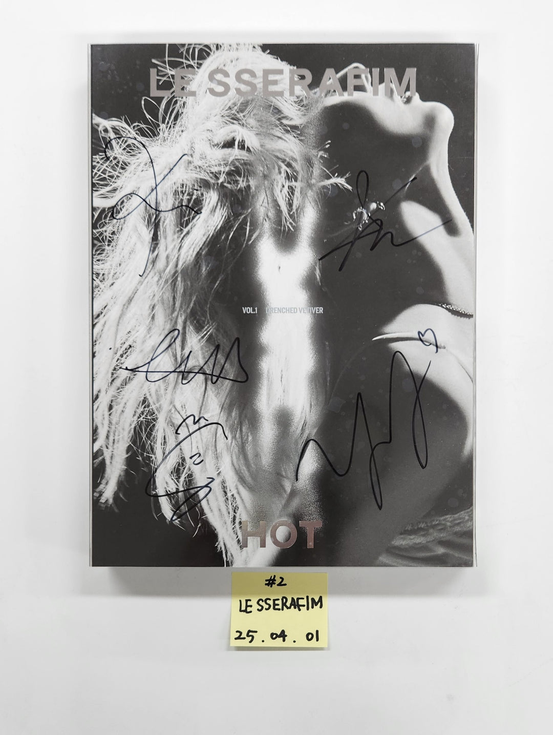 LE SSERAFIM "HOT", KiiiKiii "UNCUT GEM" - Hand Autograhped(Signed) Promo Album [25.4.1]