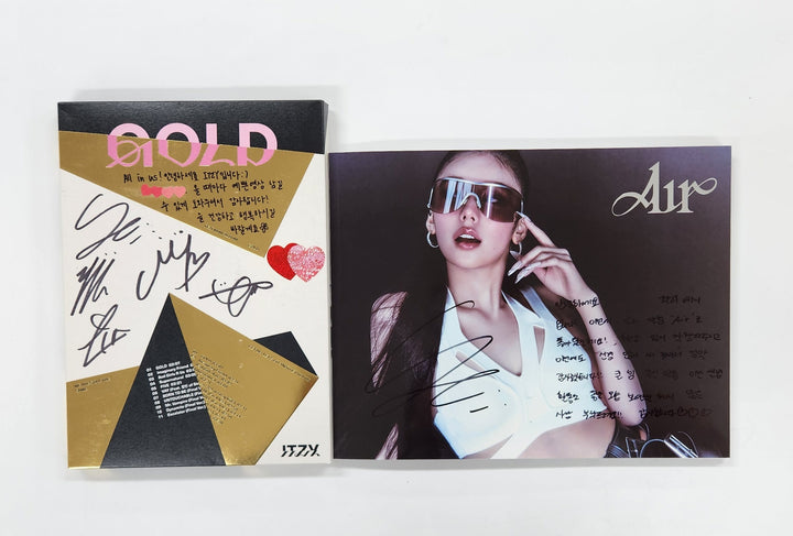 Yeji "Air", Itzy "Gold" - Hand Autograhped(Signed) Promo Album [25.4.1]