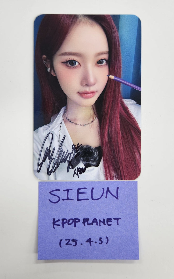 Sieun (Of STAYC) "S" - Hand Autographed(Signed) Photocard [25.4.3]