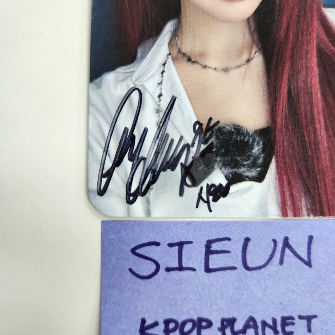 Sieun (Of STAYC) "S" - Hand Autographed(Signed) Photocard [25.4.3]