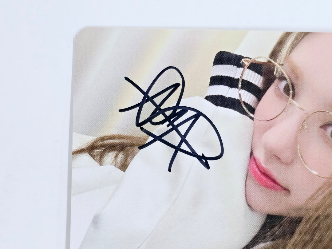 ODD YOUTH "Best Friendz" - Hand Autographed(Signed) Photocard [25.4.3]