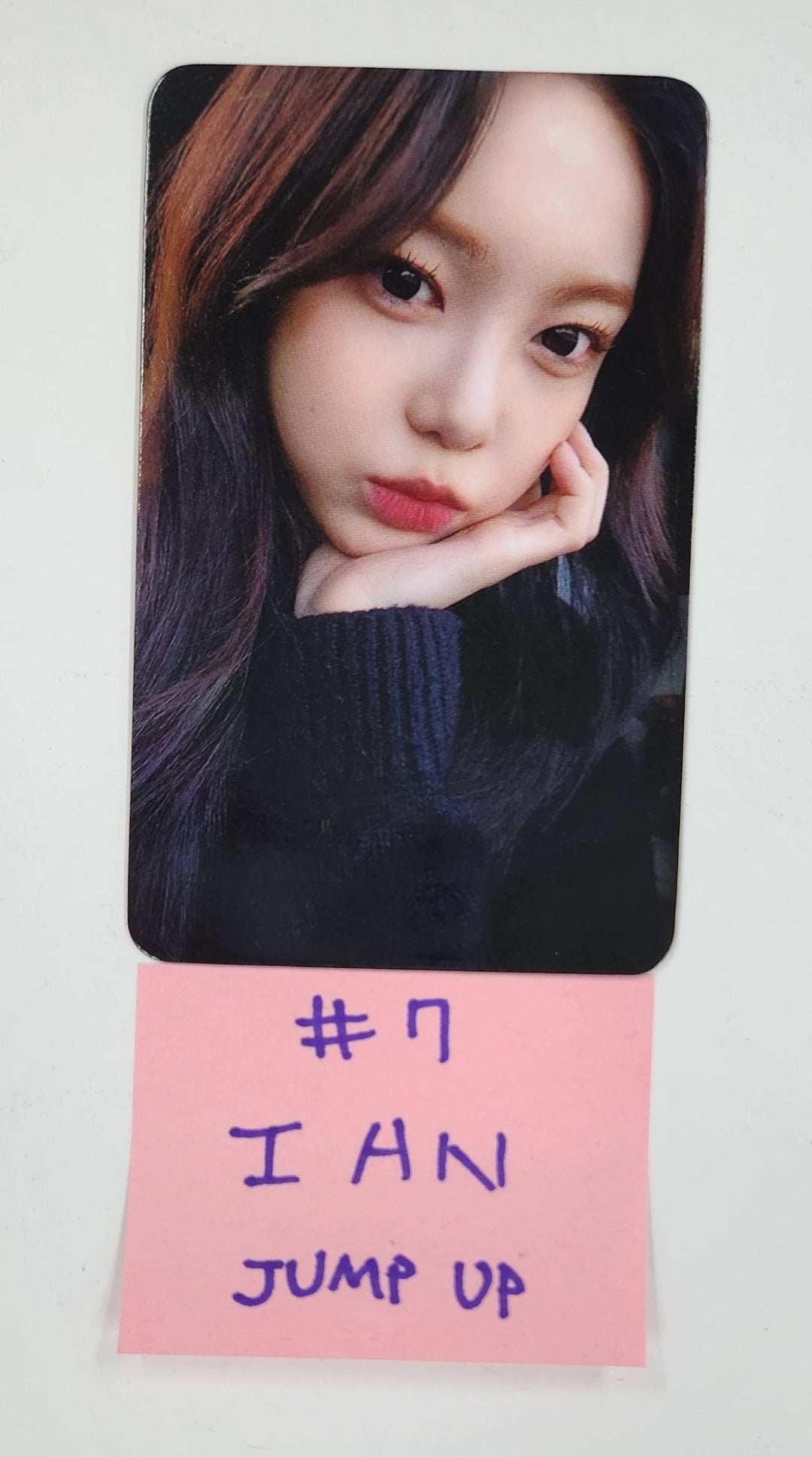 Hearts2Hearts "The Chase" - Jump Up Fansign Event Photocard [25.4.8]