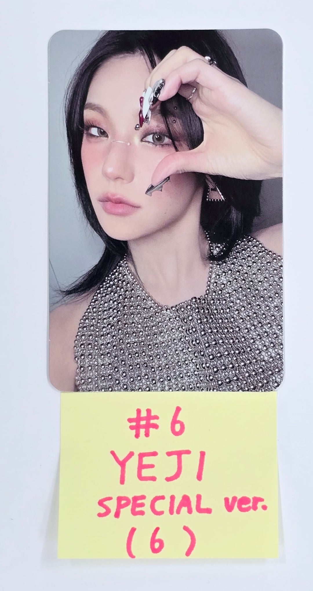 YEJI (Of ITZY) "Air" - Official Photocard [SPECIAL VER.] [25.4.8]