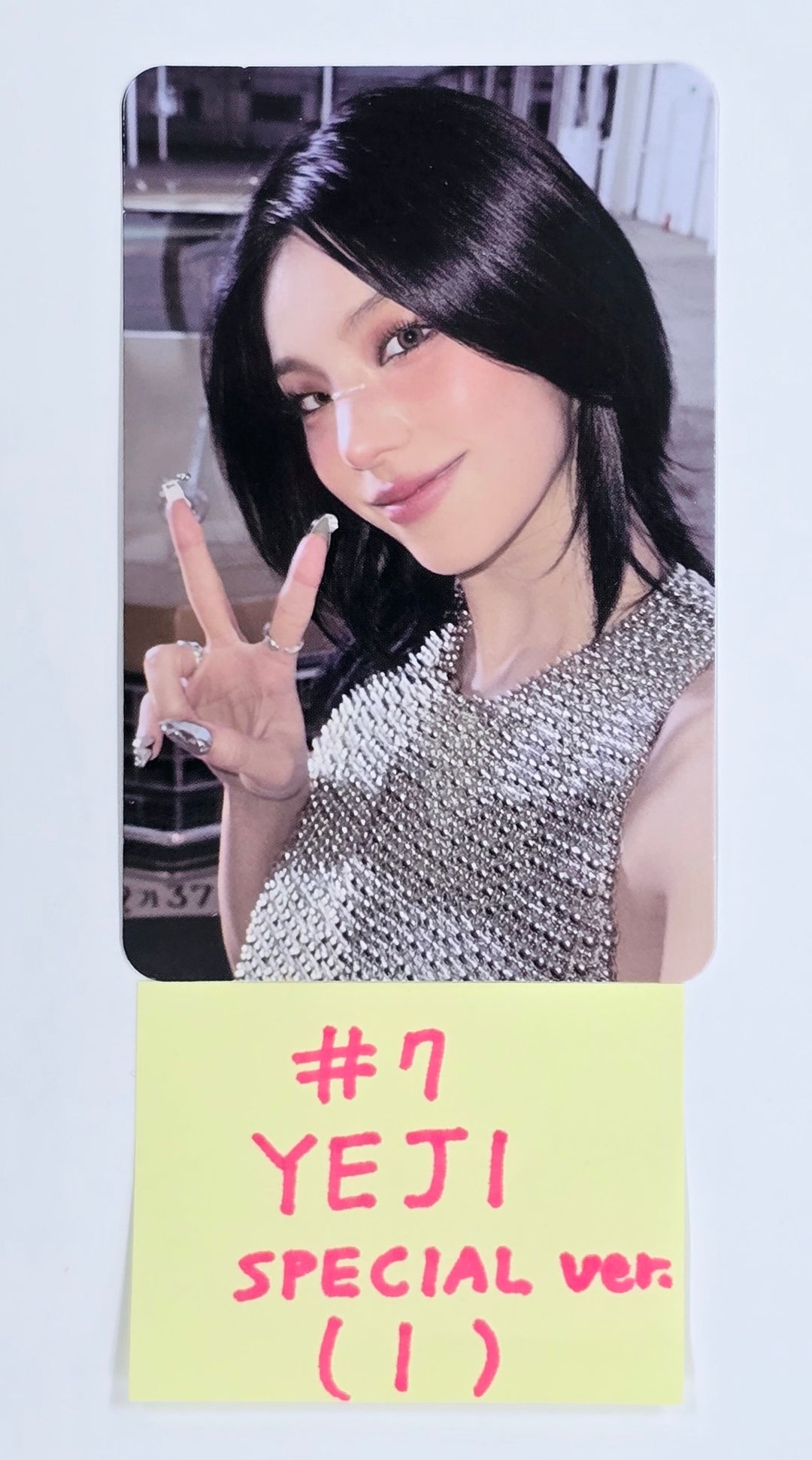 YEJI (Of ITZY) "Air" - Official Photocard [SPECIAL VER.] [25.4.8]