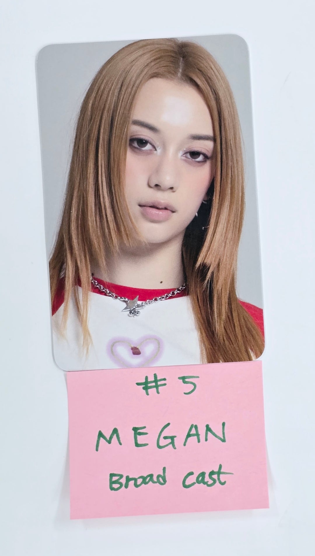KATSEYE "Touch" - Broadcast Photocard [25.4.25]
