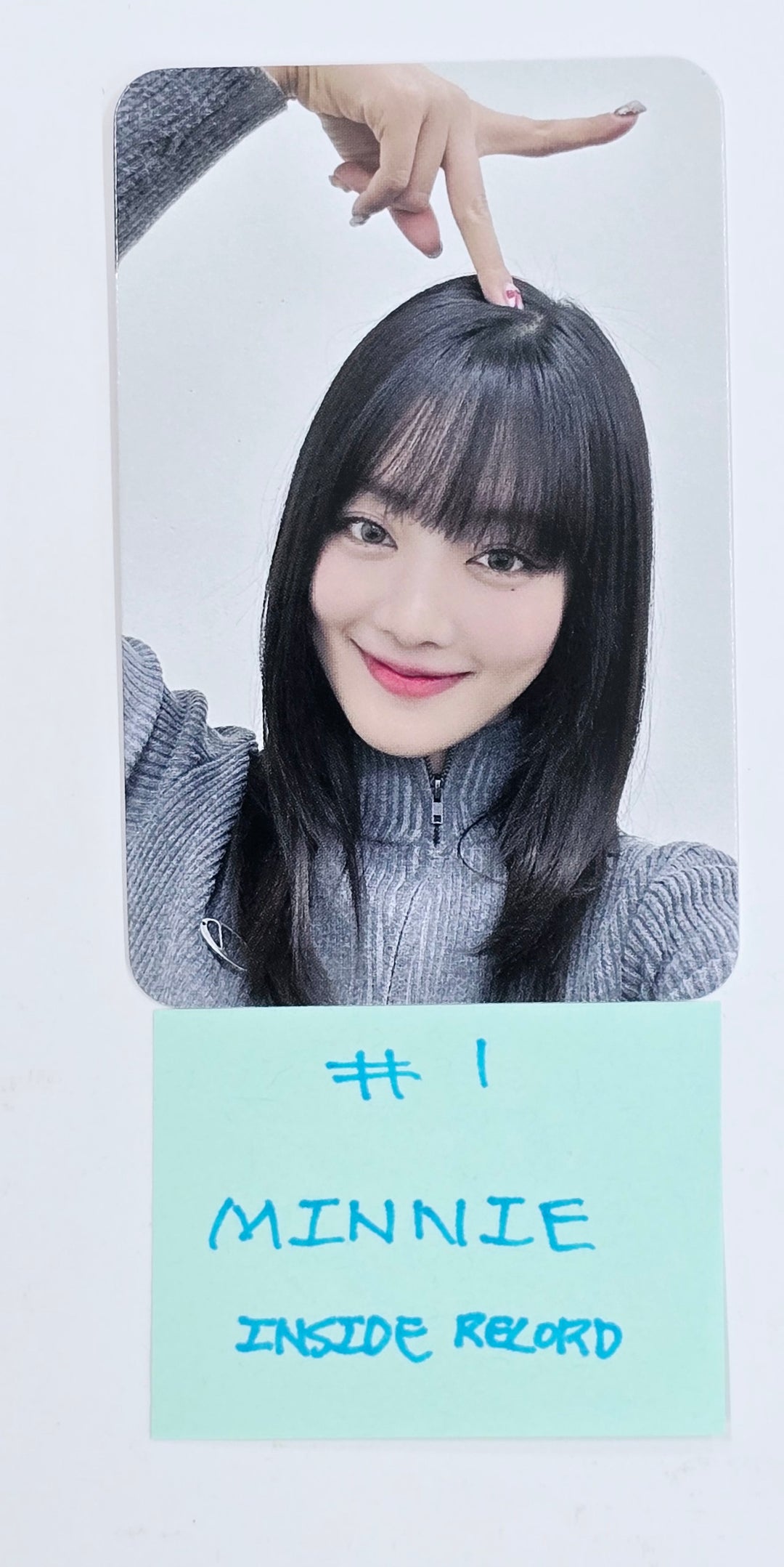 Minnie (of (G)I-DLE) "Her" - Inside Record Fansign Event Photocard [25.4.9]