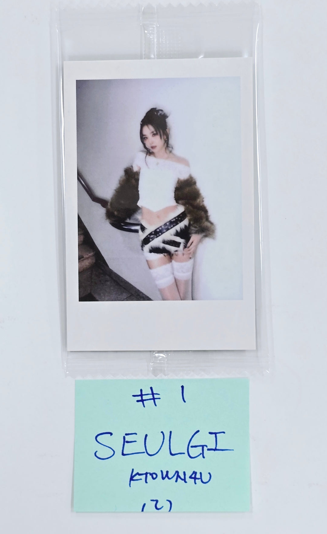 SEULGI (Of Red velvet) "Accidentally On Purpose" - Ktown4U Fansign Event Photocard Round 2 [25.4.9]