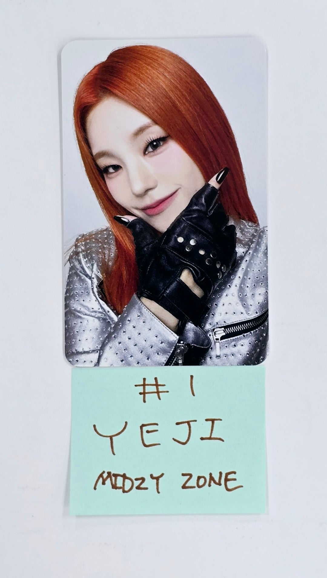 ITZY "BORN TO BE" 2ND WORLD TOUR - MIDZY Zone Event Photocard [25.4.9] - Must Read !
