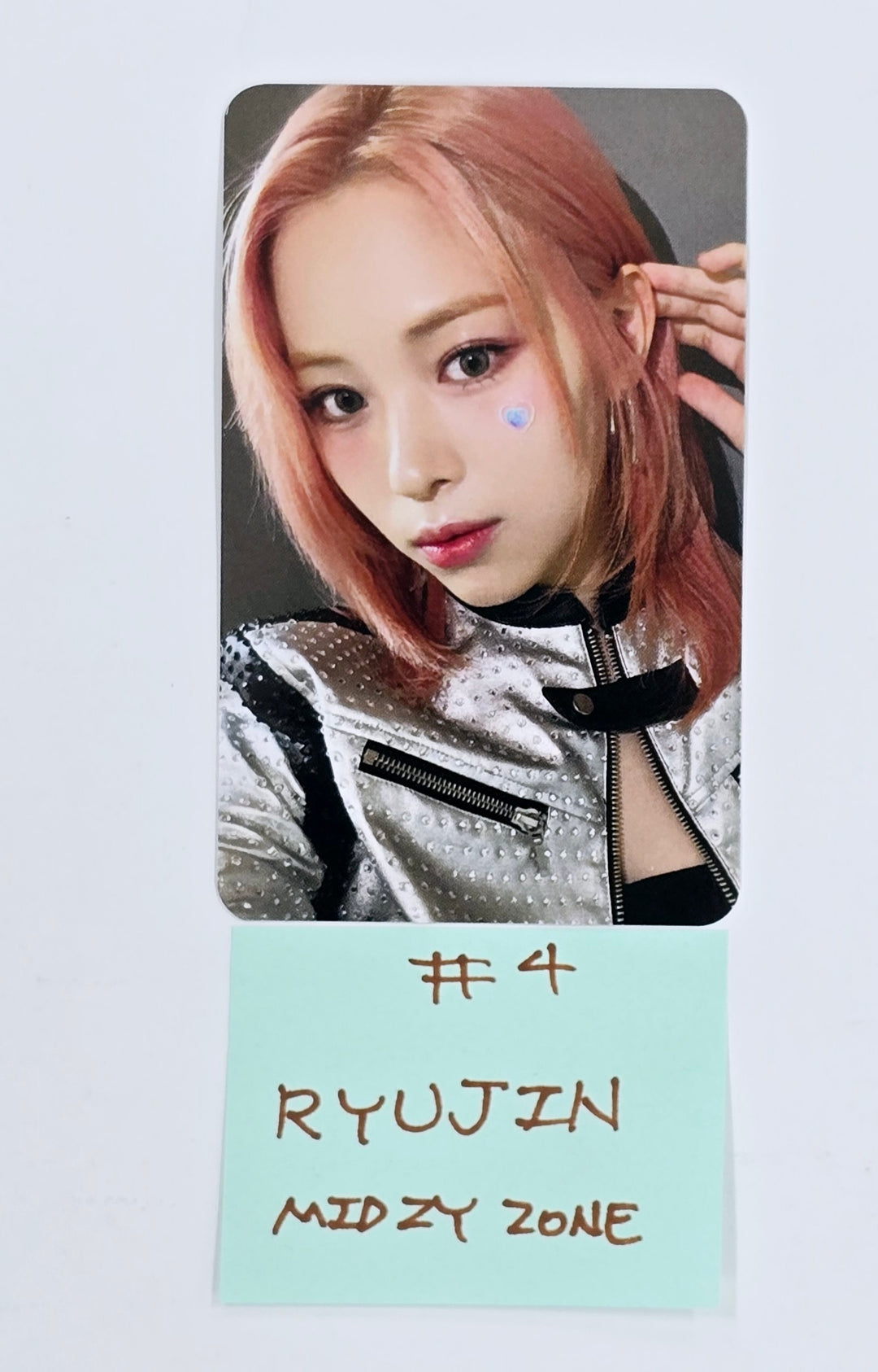 ITZY "BORN TO BE" 2ND WORLD TOUR - MIDZY Zone Event Photocard [25.4.9] - Must Read !