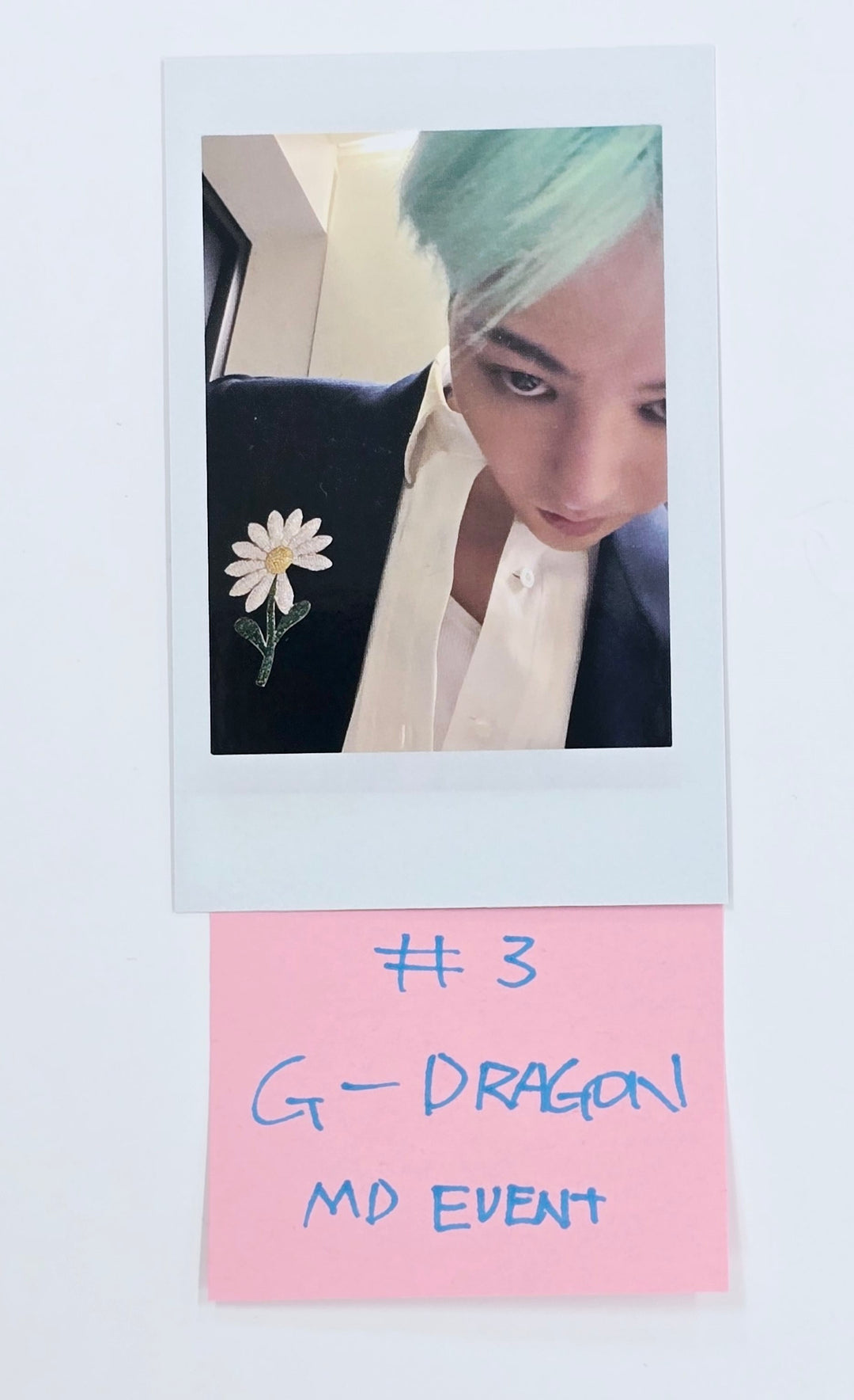 G-Dragon "Übermensch" 2025 World Tour - Official MD Event Photocard [25.4.10]