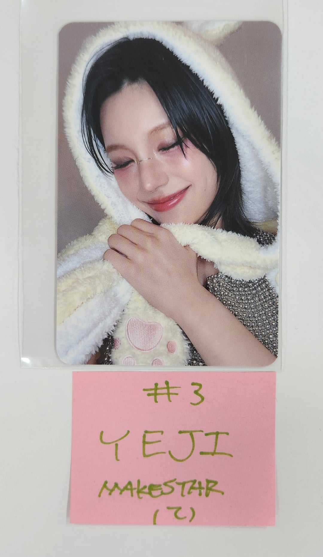 YEJI (Of ITZY) "Air" - Makestar Fansign Event Photocard [25.4.10]