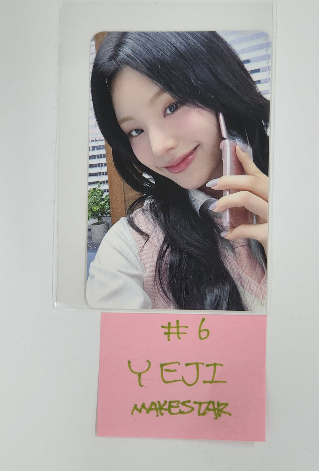 YEJI (Of ITZY) "Air" - Makestar Fansign Event Photocard [25.4.10]